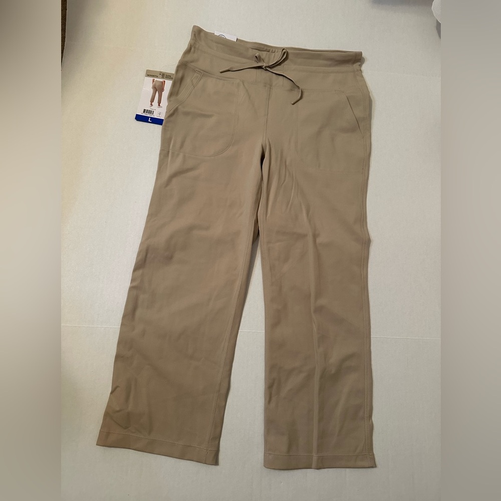 NWT Mondetta Women's Wide Leg Tan capris